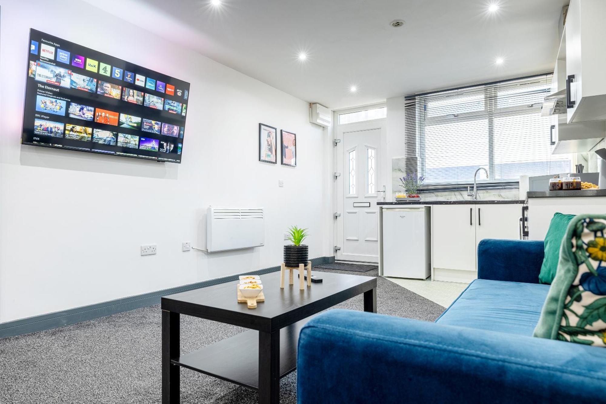 Rnm - Business Contractor & Proffesionals, Private Access & Entire Place, Kitchen & Washroom With Amenities, Smart Tv, Easy Access, Fast Wifi, Parking Nearby, Great Transport Links Apartamento *